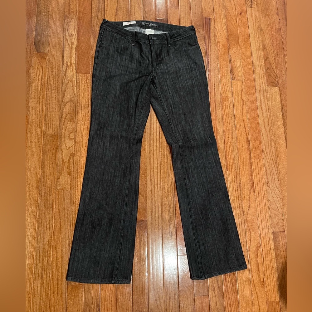 Banana republic classic boot, cut women’s size 10 black denim jeans